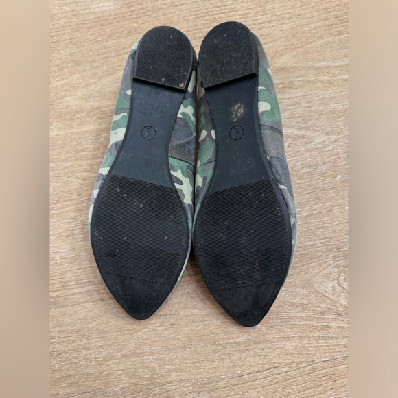 Mossimo supply camo studded flats size 9 - Picture 6 of 6